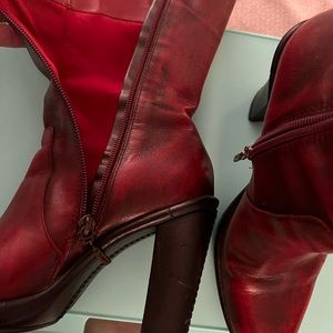 Tommy Hilfiger boots red size 6.5